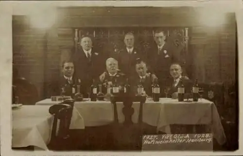 Foto Ak Hamburg, Ratsweinkeller, Männergruppe, Gastraum, 1927-28