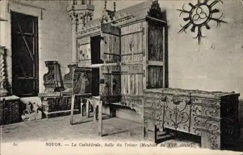 Ak Noyon Oise, La Cathedrale, Salle du Tresor