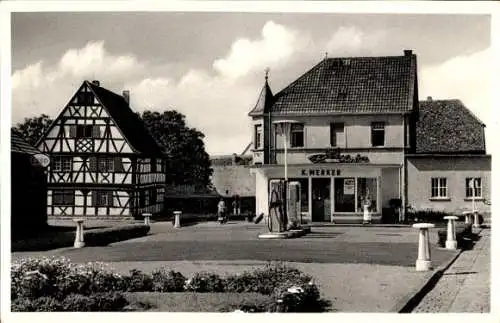 Ak Griesheim bei Darmstadt, altes Fachwerkhaus mit Gasthaus Riedhof, Tankstelle Nerker