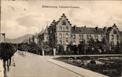 Ak Offenburg im Schwarzwald Ortenaukreis, Infanterie-Kaserne