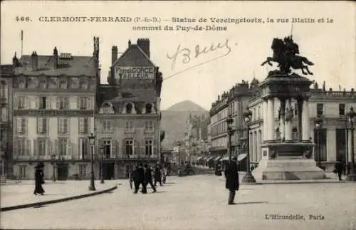 Ak Clermont Ferrand Puy de Dôme, Statue von Vercingetorix, Rue Blatin