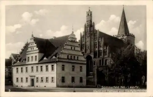 Ak Lubsko Sommerfeld in der Niederlausitz Ostbrandenburg, Markt, Rathaus, Kirche