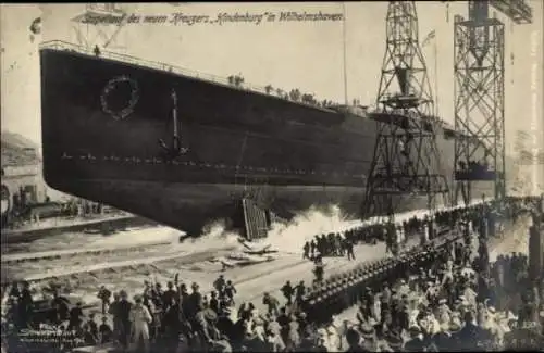 Künstler Ak Schwormstädt, Wilhelmshaven, Stapellauf des Kreuzers SMS Hindenburg, Kaiserliche Marine