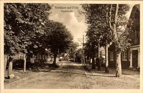 Ak Nieblum auf der Insel Föhr, Dorfstraße, Wohnhäuser