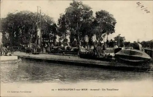 Ak Rochefort sur Mer Charente Maritime, Arsenal, ein Torpedoboot