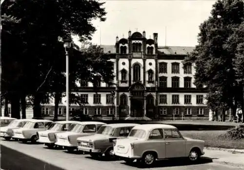 Ak Rostock in Mecklenburg, Universität, Parkplatz, Autos