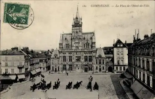 Ak Compiègne Oise, Place de l'Hotel de Ville