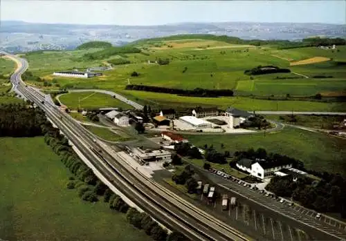 Ak Montabaur im Westerwald,  Autobahn Raststätte, Fliegeraufnahme