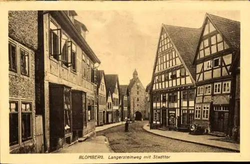 Ak Blomberg in Lippe, Langer Steinweg mit Stadttor