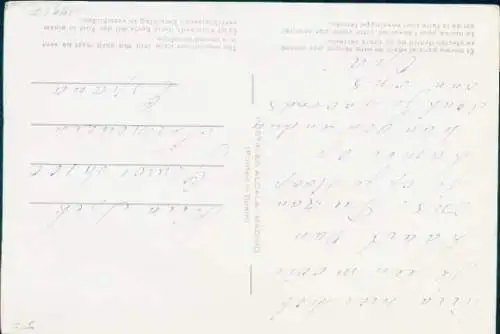 Seidenstick Künstler Ak Isabel, Malaga, Spanische Tracht, Mädchen riecht eine Blume