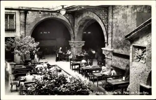 Ak Salzburg in Österreich, Stiftskeller St. Peter mit Felsenhalle