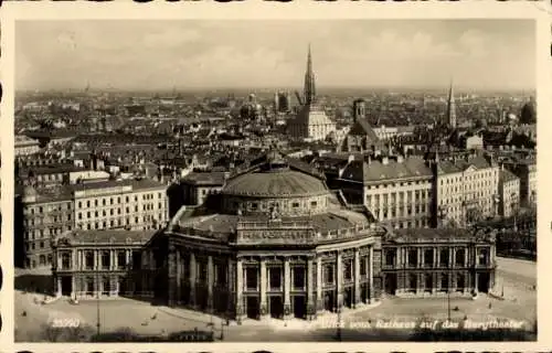 Ak Wien 1 Innere Stadt, Panorama, Burgtheater, Blick vom Rathaus
