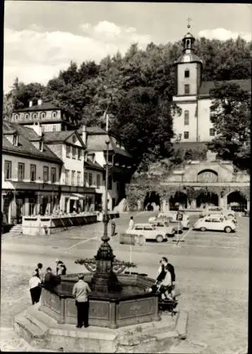 Ak Leutenberg in Thüringen, Marktplatz, Brunnen, Kirche