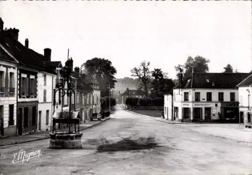 Ak Donnemarie en Montois Seine et Marne, Marktplatz, Brunnen