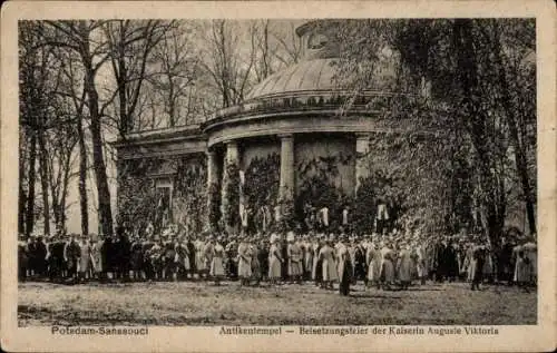 Ak Potsdam Sanssouci, Antiktempel, Beisetzungsfeier der Kaiserin Auguste Viktoria