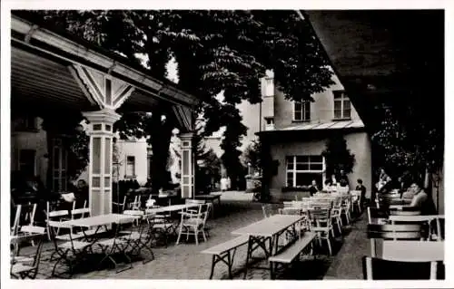 Ak Regensburg an der Donau Oberpfalz, Gaststätte Bischofshof, Garten