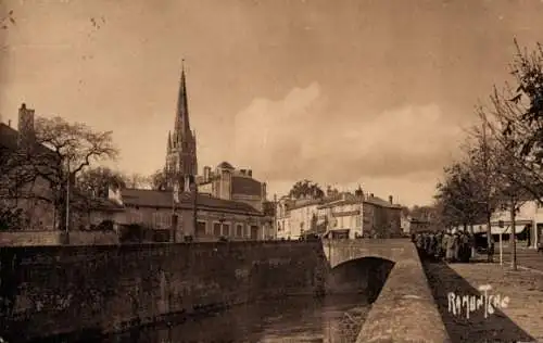 Ak Fontenay le Comte Vendee, La Vendee, Kirche