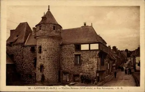 Ak Lannion Côtes d’Armor, Alte Häuser, Rue Kerampont