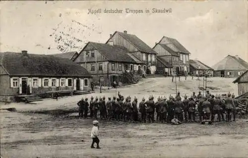 Ak Skaudvilė Skaudwil Lettland, Appell deutscher Truppen