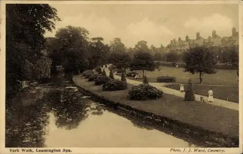 Ak Leamington Spa Warwickshire England, York Walk