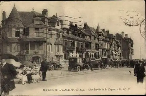 Ak Hardelot Plage Pas de Calais, Une partie de la Digue, villas, voitures