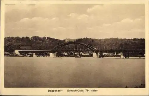 Ak Deggendorf im Bayerischen Wald Niederbayern, Donaubrücke