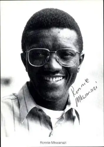 Ak Schauspieler Ronnie Mkwanazi, Portrait, Autogramm, Lindenstraße