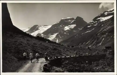 Ak Norangsdalen Norwegen, Partie in den Bergen, Wandern
