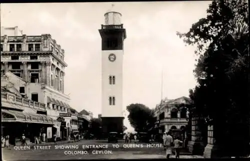Ak Colombo Ceylon Sri Lanka, Queen Street showing entrance to Queen's House, Leuchtturm