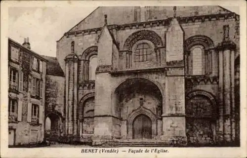 Ak Benet Vendee, Facade de l'Eglise