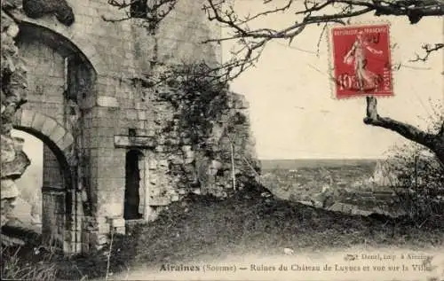 Ak Airaines Somme, Ruines du Chateau de Luynes, Vue sur la Ville