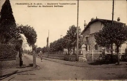 Ak Franconville Val d'Oise, Boulevard Toussaint Lucas, Carrefour du Boulevard Bertheau