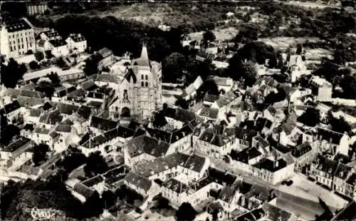 Ak Clermont Oise, Platz der Republik, Kirche, Luftbild