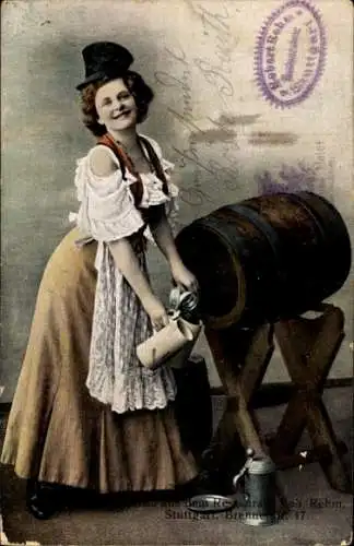 Ak Stuttgart in Württemberg, Restaurant, Frau am Bierfass, Bierkrug