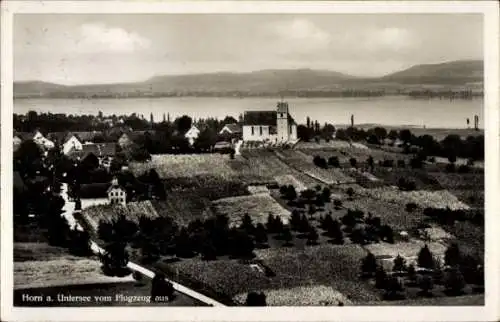 Ak Horn Gaienhofen am Bodensee, Teilansicht, Kirche, Fliegeraufnahme