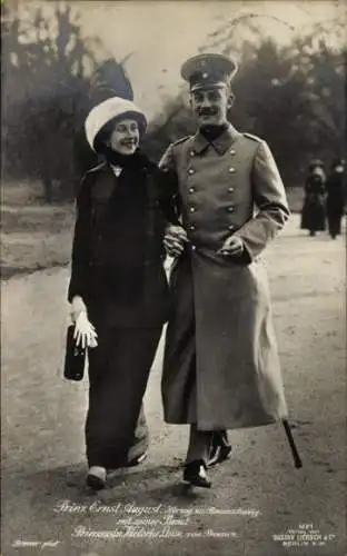 Ak Prinz Ernst August, Herzog von Braunschweig mit Braut Prinzessin Victoria Luise, Liersch 4121