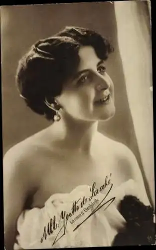 Ak Yvette de Laabé, La reine d'Elecktrik