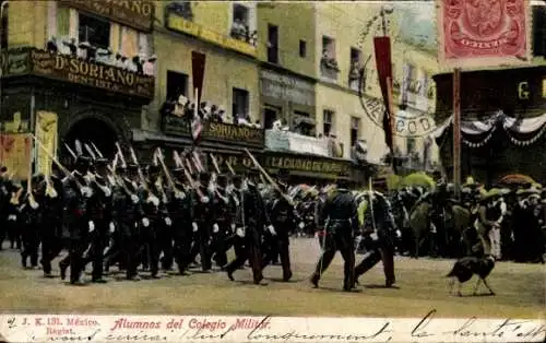 Ak Mexiko Stadt, Absolventen der Militärschule, Parade