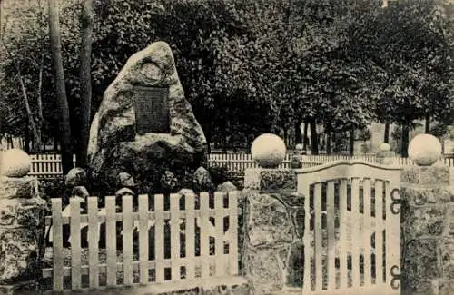 Ak Gönnebek in Holstein, Kriegerdenkmal 1914-1918