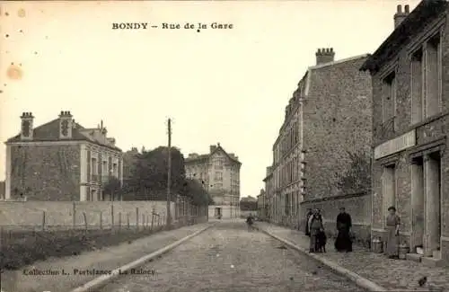 Ak Bondy Seine Saint Denis, Rue de la Gare