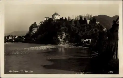 Ak Kufstein in Tirol, Ortspartie am Inn