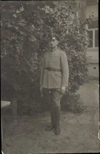 Foto Ak Deutscher Soldat in Uniform, Portrait, I WK