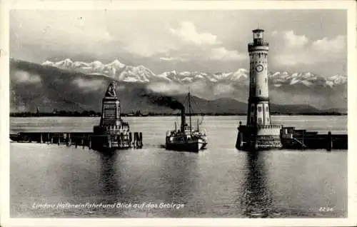 Ak Lindau am Bodensee Schwaben, Hafeneinfahrt, Gebirge