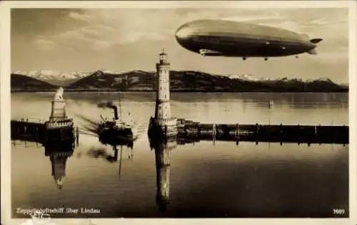Ak Lindau am Bodensee Schwaben, Zeppelinluftschiff, Leuchtturm