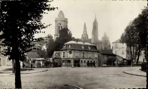 Ak Senlis Oise, Marche Saint-Pierre et Cathedrale