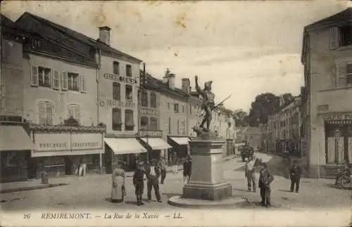 Ak Remiremont Lothringen Vosges, La Rue de la Xavee