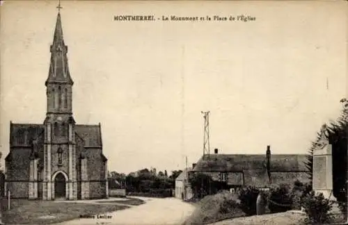 Ak Montmerrei Orne, Le Monument et la Place de l'Eglise