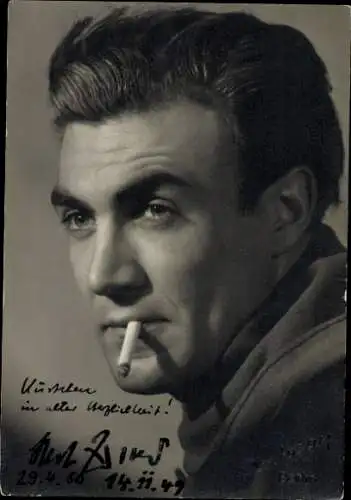 Ak Schaupieler Bert Ziener, Portrait, Autogramm, Zigarette