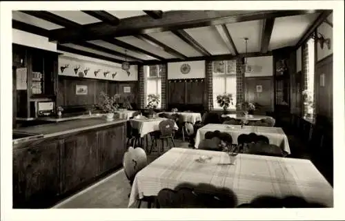 Ak Oberrotweil Vogtsburg im Kaiserstuhl, Altdeutsche Weinstube zum Bahnhof, Innenansicht