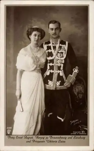 Ak Herzog Ernst August von Braunschweig, Prinzessin Viktoria Luise